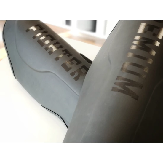 Premium Fighter - Black Line