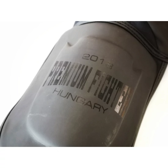 Premium Fighter - Black Line